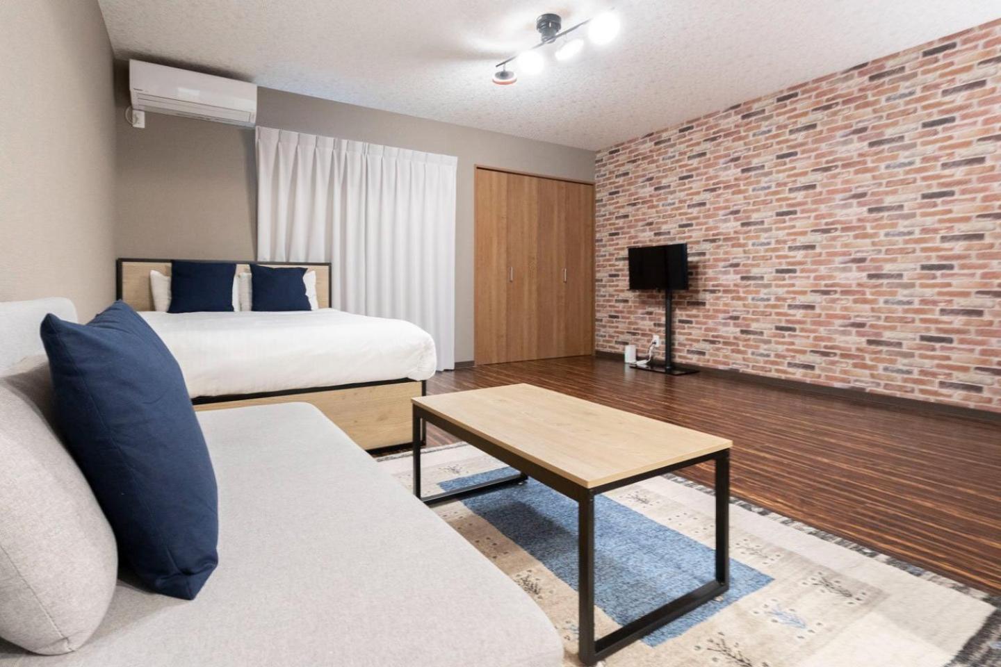 House Sinkan * 大阪